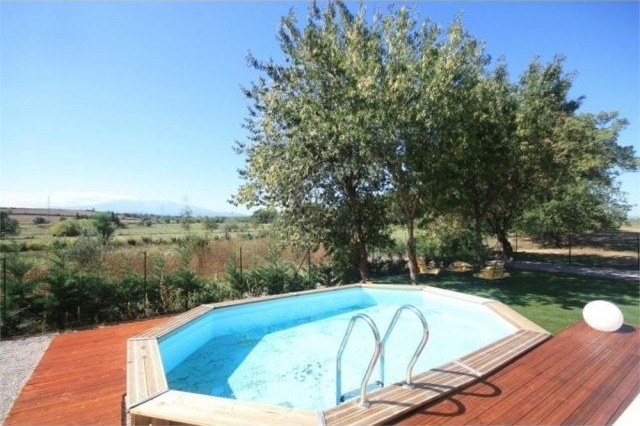 Superbe Partie De Mas Avec Jardin..