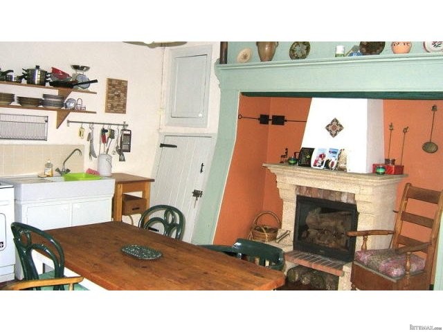 2 Bedroom Detached House For Sale - 2