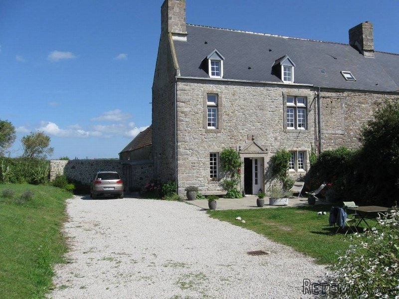 Beautiful House, Nice Plot