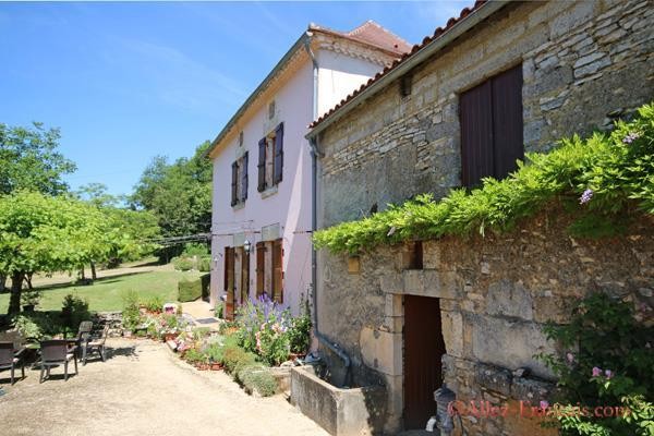 Corgnac-sur-L'Isle (Dordogne) - 17th..