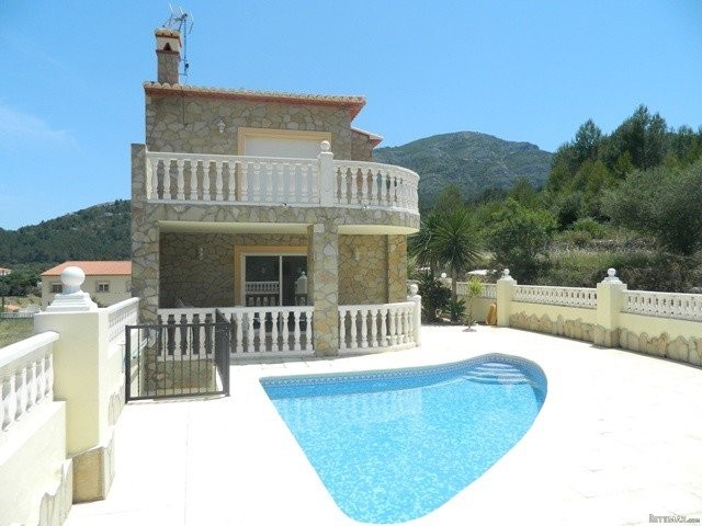 Villa in Benichembla