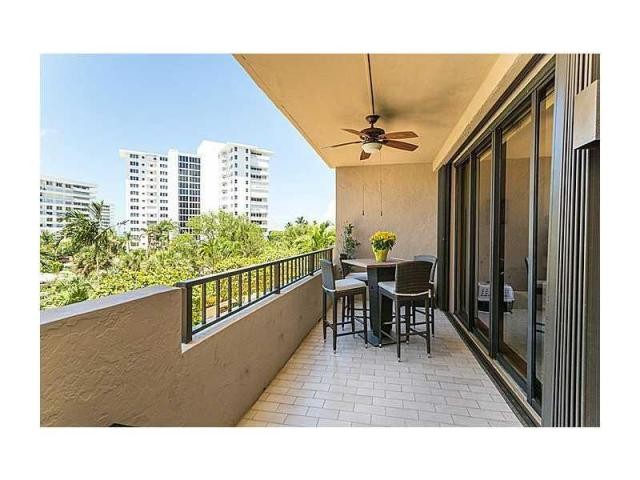 2 bedroom Flat For Sale: 251 CRANDON BL.. - 2