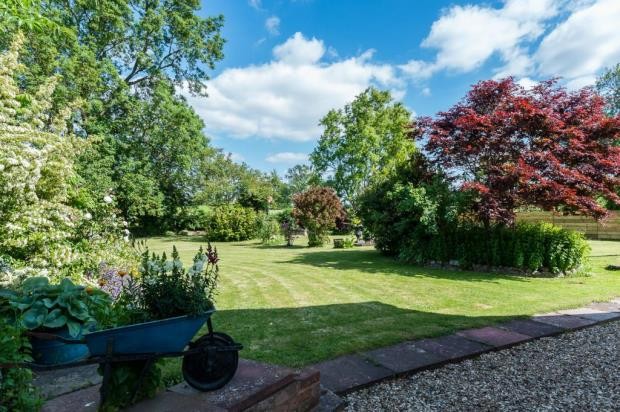 Brookfield House, Allensmore, Hereford.. - 2