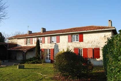 Beautifully renovated "longère" with..