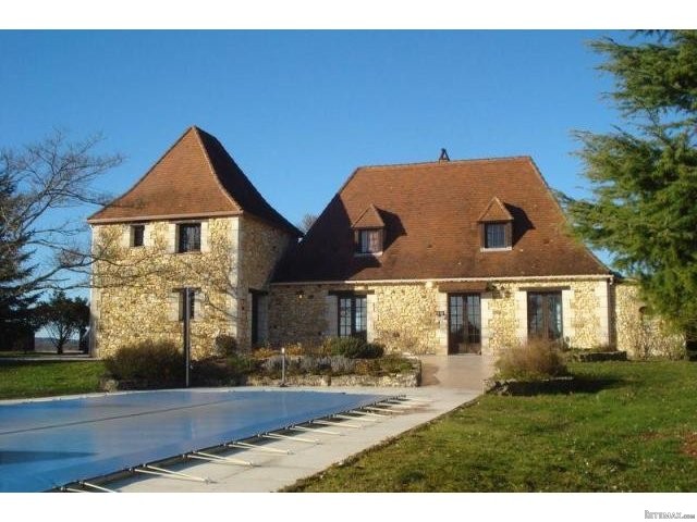 4 Bedroom Stone House For Sale