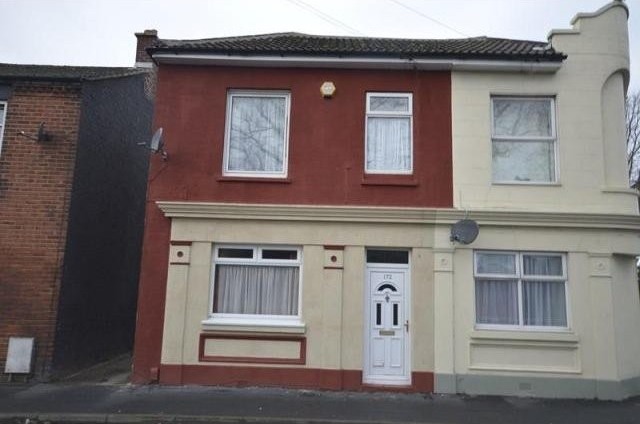 3 bedroom Semi-Detached House For Sale:..