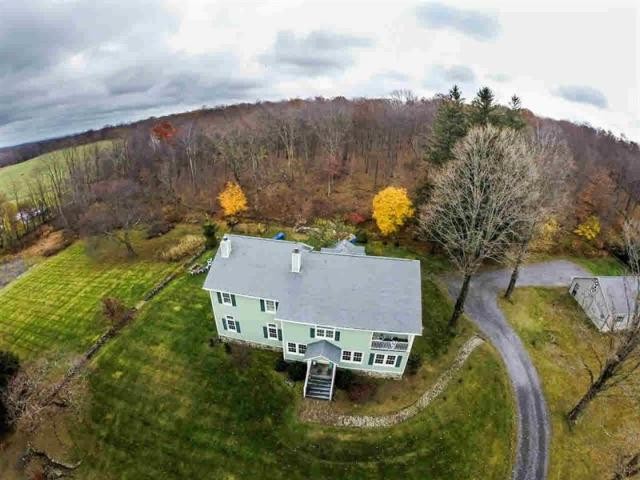 3 bedroom Residence For Sale: Pawling..