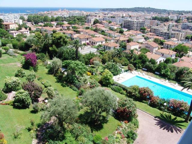 Sea view one bedroom apartment in a..