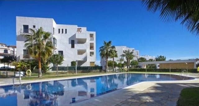 Apartment - Located in the popular La..