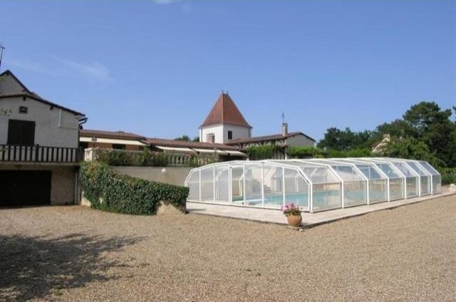 6 bedroom House For Sale: 24700 MONTPON - 2