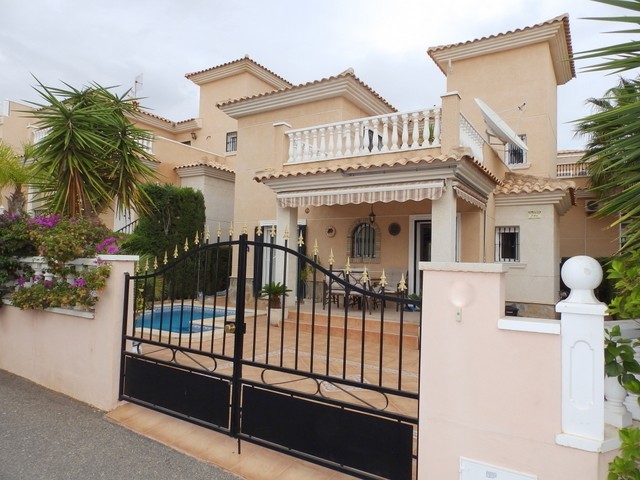 LOVELY DETACHED VILLA