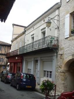 Situated In A Lovely Bastide Village..