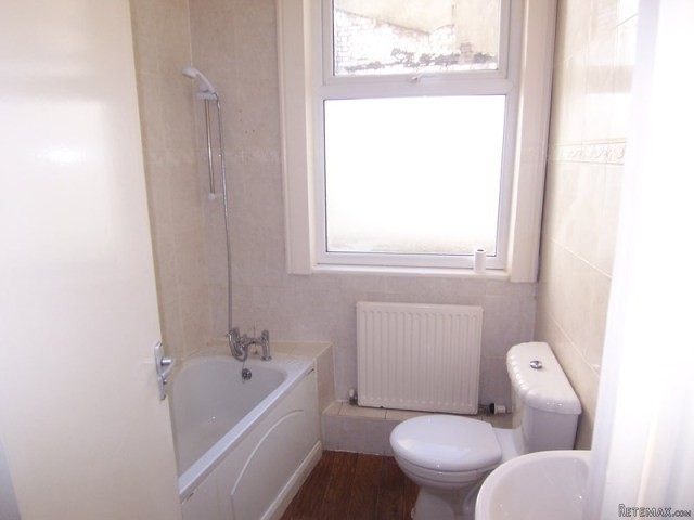 1 bedroom flat in SHEERNESS - 2