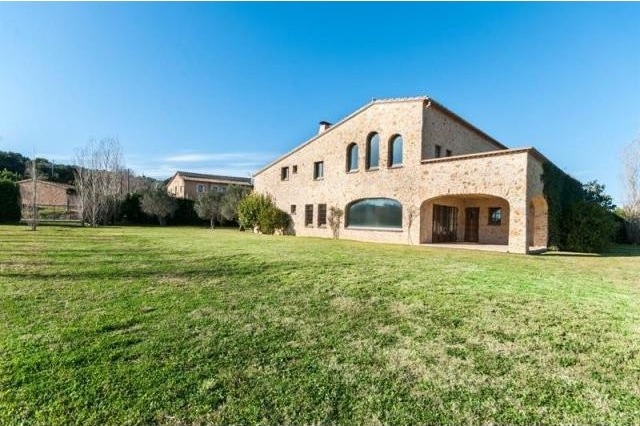 5 bedroom Cottage For Sale: GIRONA.. - 2