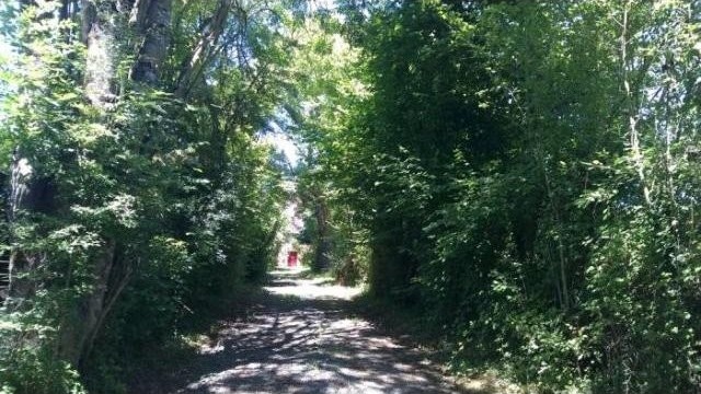 On nice and quiet hamlet with 5000 m2 a..