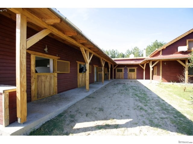 El Bronco Western Ranch - 2