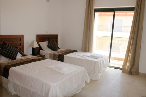 2 BEDROOM APARTMENT FOR SALE IN PORTO.. - 2