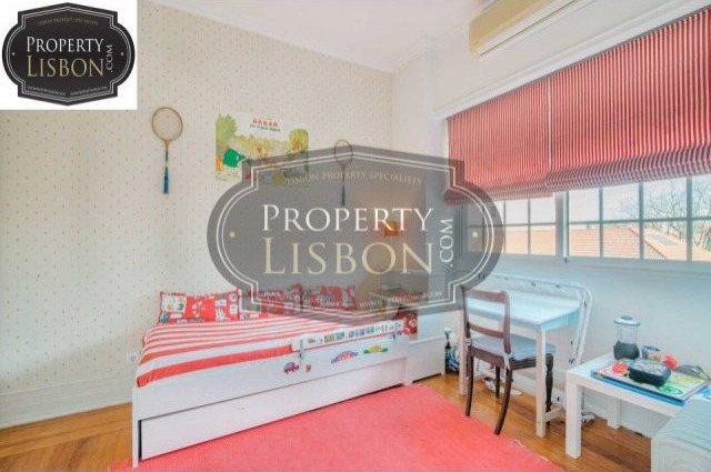 Fully Furnished T4 Lisbon Apartment for..