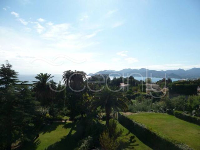Penthouse with sea view terrace of 270..