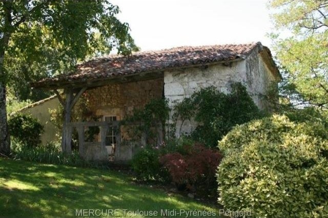 5 bedroom House For Sale: 47300.. - 2