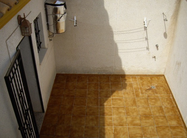 3 Bed 2 Bath Spacious Townhouse with.. - 2