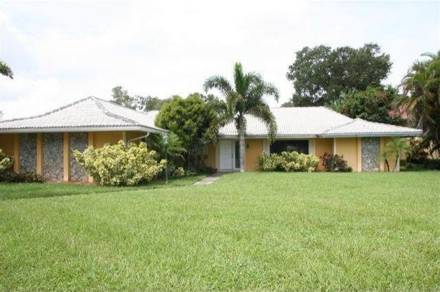 3 bedroom Residence For Sale: North.. - 2