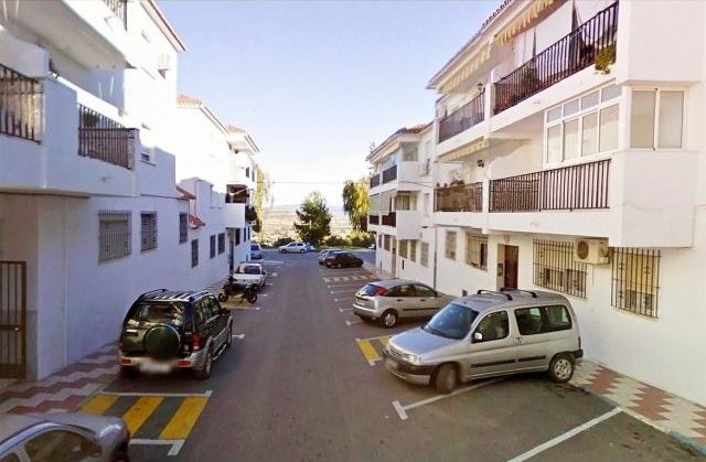 Apartment - Beautiful spacious..