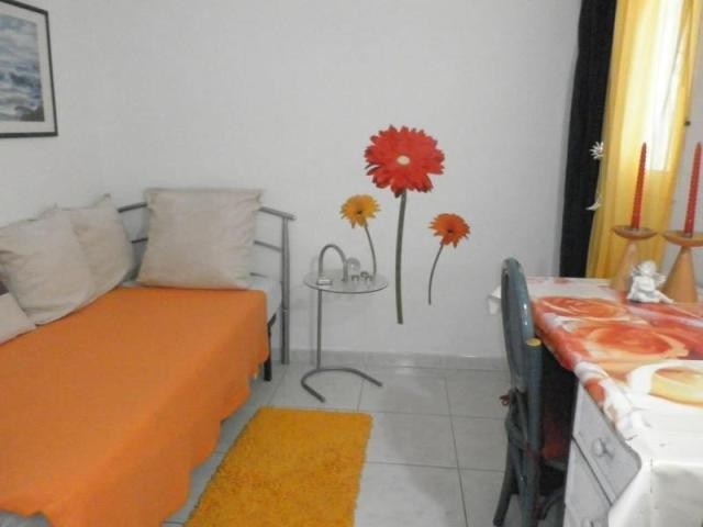 2 bedroom Apartment property for sale..