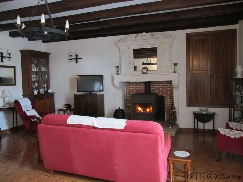 Detached Stone House With Swimming Pool - 2