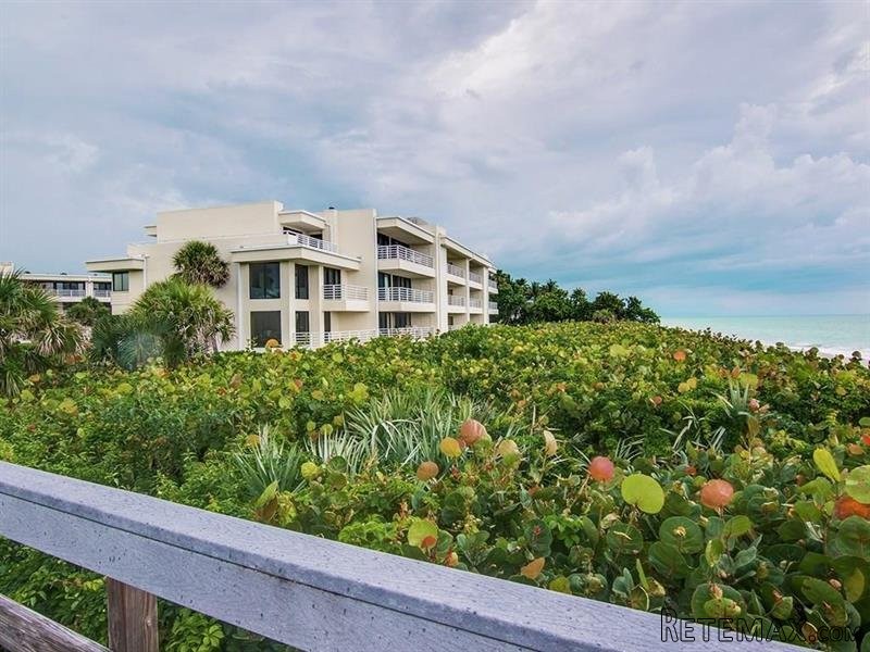 2 bedroom Flat For Sale: 5554 Highway.. - 2