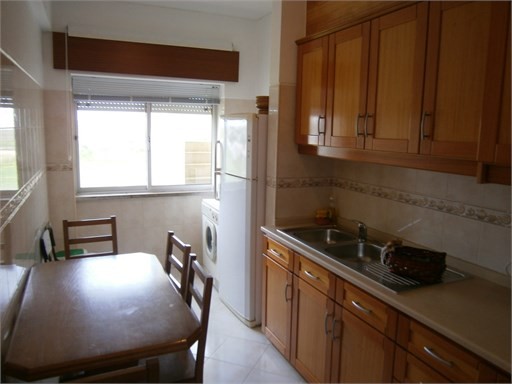 3 Bed Apartment in Peniche - 2