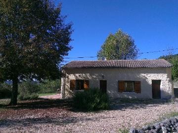 2 bed cottage with views, land and pool!