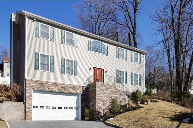 4 bedroom Residence For Sale:..