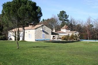 Only 7 Minutes From Bergerac Airport We..