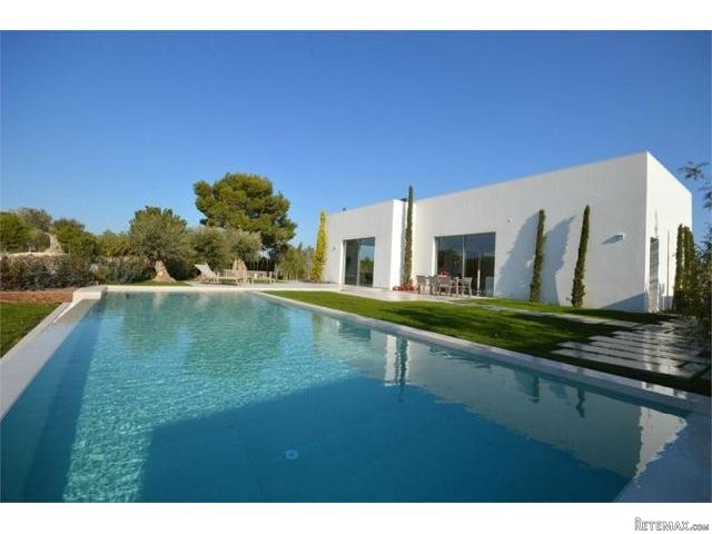 3 bedroom Villa For Sale: Villa..