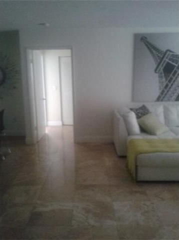 19555 E COUNTRY CLUB DR, 8-302..