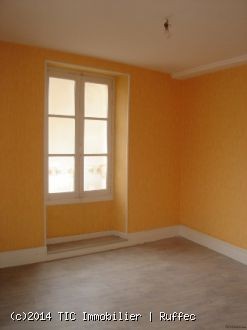 Commercial property with an apartment - 2