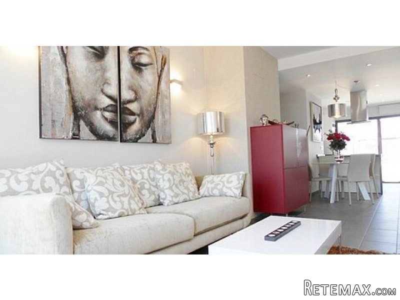 * READY TO MOVE IN & FULLY FURNISHED - 2