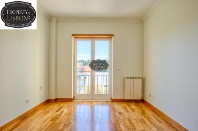 Reduced 2 Bedroom Apartment in Lisbon