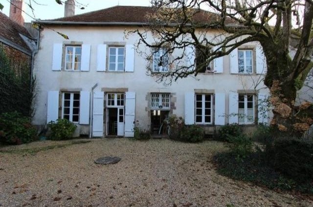 7 bedroom Character For Sale: 19..