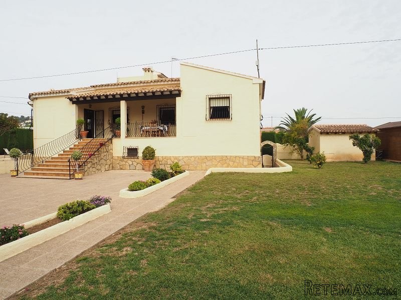 7 Bedrooms - Villa - Alicante - For Sale