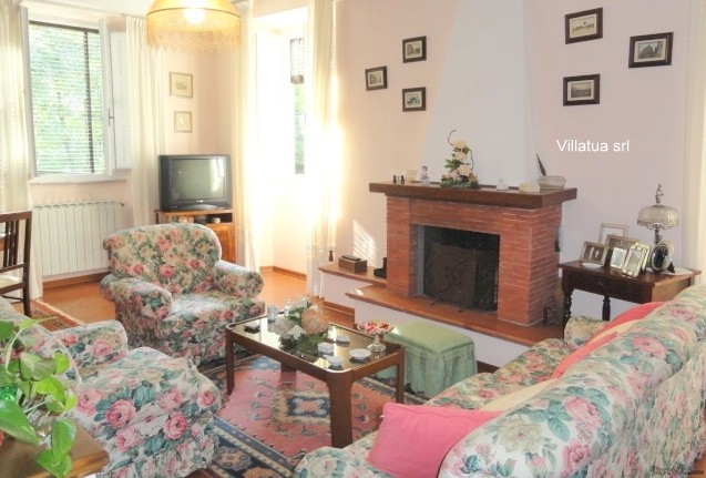 Village/town House - For Sale - North.. - 2