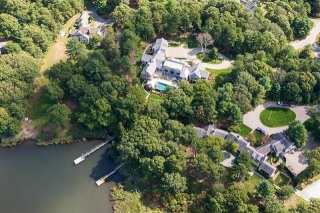 5 bedroom Property For Sale: Beach Plum.. - 2