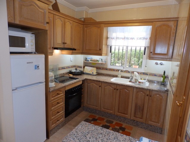 LOVELY DETACHED VILLA - 2