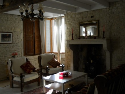Maison en pierre renovee offrant du.. - 2