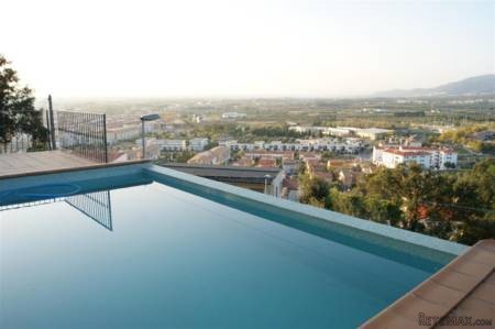 4 Bedrooms - House - Girona - For Sale