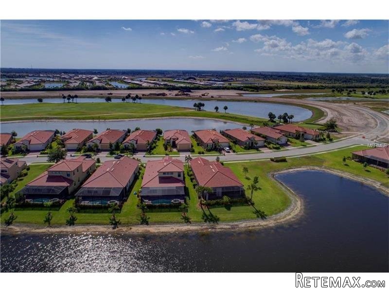 3 bedroom House For Sale: 23692 Waverly.. - 2
