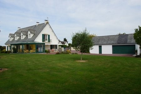 Coastal House with Swimming Pool - 2