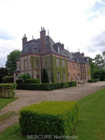10 bedroom Castle For Sale: 27000 LYONS.. - 2