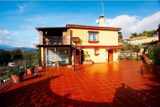6 Bedrooms - House - Malaga - For Sale